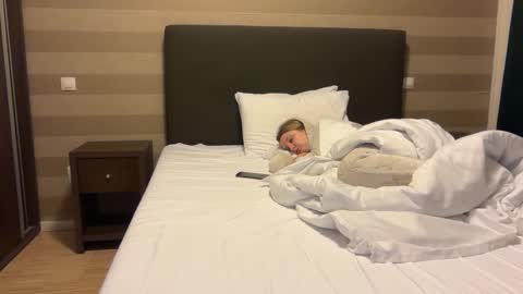 Stephany online show from 12-13-25, 07:53