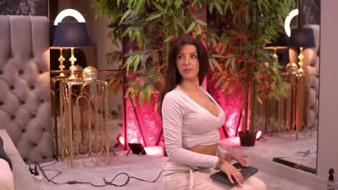 Steph online show from 04-07-26, 07:09