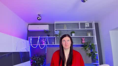 Snapshot of stephierousee chatting on 04-18-26, 05:33 Stephie online show from 04-18-26, 05:33