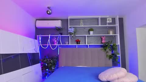Snapshot of stephierousee chatting on 04-20-26, 05:32 Stephie online show from 04-20-26, 05:32