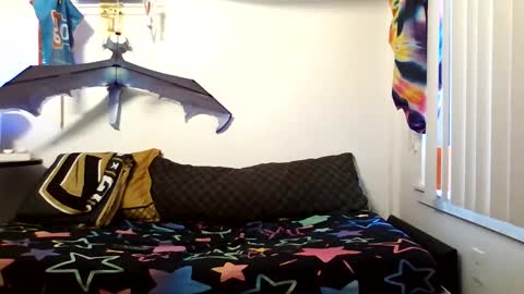 Snapshot of stepmania_325 chatting on 10-19-25, 10:54 joshi online show from 10-19-25, 10:54