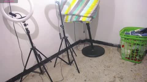 Snapshot of stepmom_slut_50_ chatting on 01-09-25, 02:01 Angie mature online show from 01-09-25, 02:01