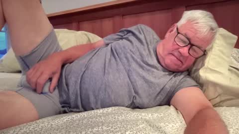 Steve online show from 10-12-25, 09:58