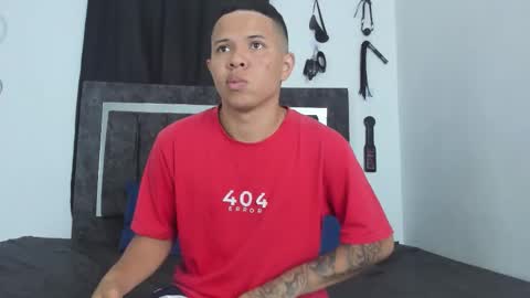 Snapshot of steven19_latinboy chatting on 11-08-25, 11:43 Steven online show from 11-08-25, 11:43