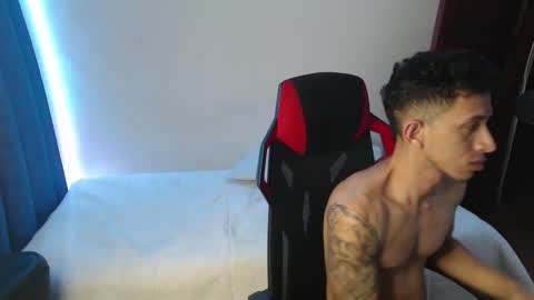 Snapshot of stevensex501 chatting on 01-11-25, 09:26 steven online show from 01-11-25, 09:26