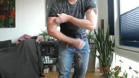 white beef online show from 02-22-25, 01:35