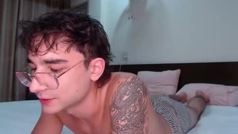 Snapshot of steveoceanbeanhuge chatting on 12-07-24, 04:36 Alex online show from 12-07-24, 04:36