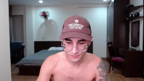 Snapshot of steveoceanbeanhuge chatting on 01-20-25, 02:46 Alex online show from 01-20-25, 02:46