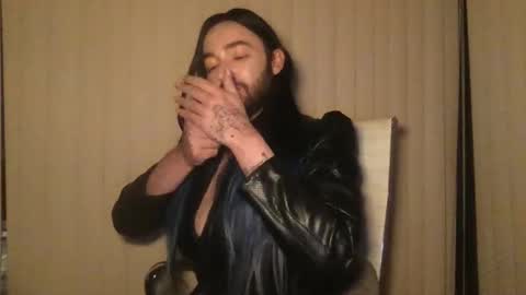 Snapshot of stevey_94 chatting on 11-30-25, 12:14 gay tease online show from 11-30-25, 12:14