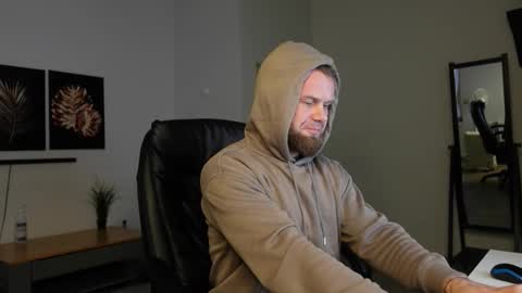 Stewart Barnz online show from 12-20-25, 08:43