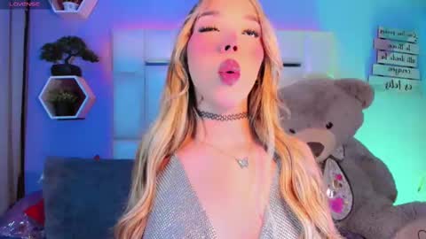 Steisee Reyes online show from 10-04-25, 07:34