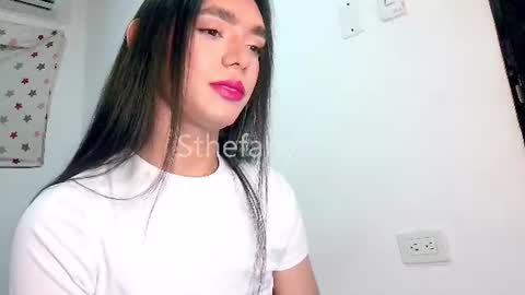 Snapshot of sthefany2512 chatting on 06-17-26, 01:19 sthefany2512 online show from 06-17-26, 01:19