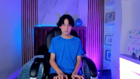 Sthepano  online show from 04-17-26, 03:31