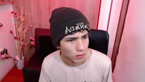 Snapshot of stich_23 chatting on 02-14-26, 01:19 Stich online show from 02-14-26, 01:19