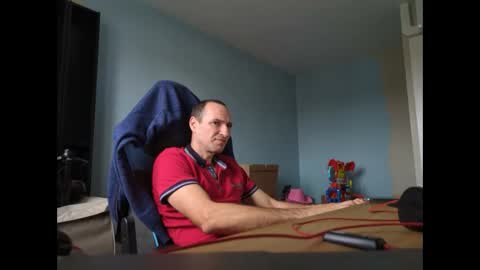 Snapshot of stickolive1 chatting on 09-30-25, 10:20 stickolive1 online show from 09-30-25, 10:20