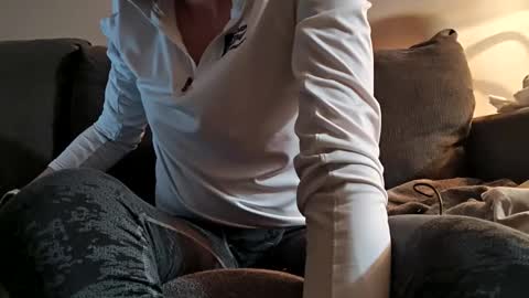 Snapshot of stickymouse45 chatting on 02-10-26, 10:19 stickymouse45 online show from 02-10-26, 10:19