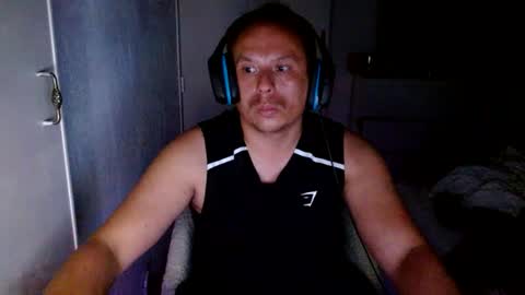Axel online show from 07-04-26, 11:44