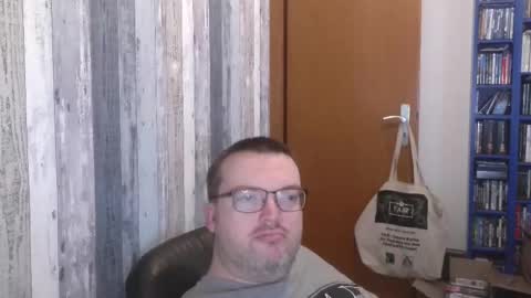 Oliver online show from 09-25-25, 07:34