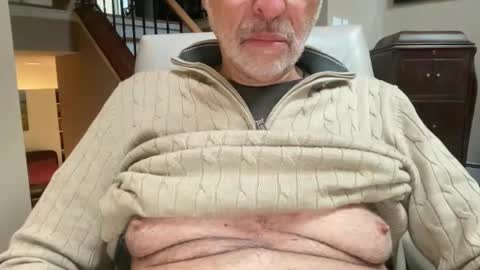 Snapshot of stillbad2 chatting on 12-05-24, 08:44 Stillbad2 online show from 12-05-24, 08:44