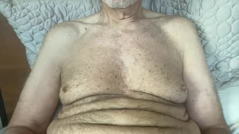 Snapshot of stillbad2 chatting on 01-10-25, 04:41 Stillbad2 online show from 01-10-25, 04:41