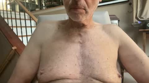 Snapshot of stillbad2 chatting on 01-10-25, 07:43 Stillbad2 online show from 01-10-25, 07:43