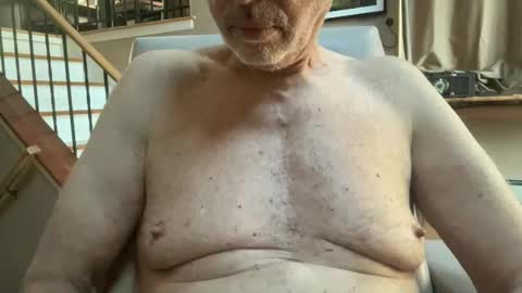 Snapshot of stillbad2 chatting on 01-30-25, 06:54 Stillbad2 online show from 01-30-25, 06:54