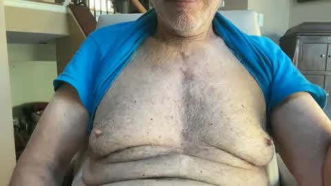 Snapshot of stillbad2 chatting on 11-08-25, 04:40 Stillbad2 online show from 11-08-25, 04:40