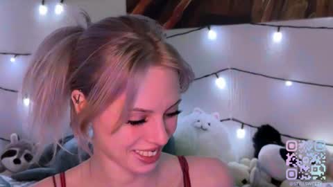 Snapshot of stillsweety chatting on 02-10-26, 05:06 stillsweety online show from 02-10-26, 05:06