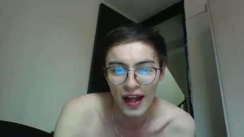 Snapshot of stiv_grant chatting on 09-12-25, 11:43 stiv_grant online show from 09-12-25, 11:43