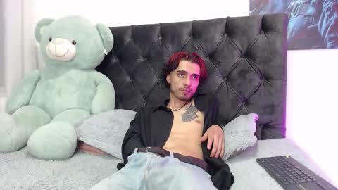 stiven online show from 02-24-26, 01:20