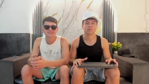 friends online show from 04-13-26, 03:56