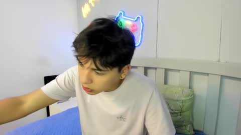 Stiwen online show from 11-22-25, 03:22