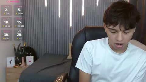 Snapshot of stiwentwink chatting on 07-03-26, 01:17 Stiwen online show from 07-03-26, 01:17