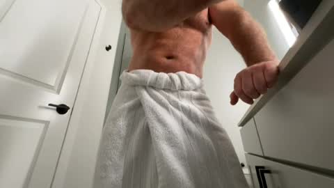 Snapshot of stlhotwifeguy chatting on 08-09-26, 05:07 stlhotwifeguy online show from 08-09-26, 05:07