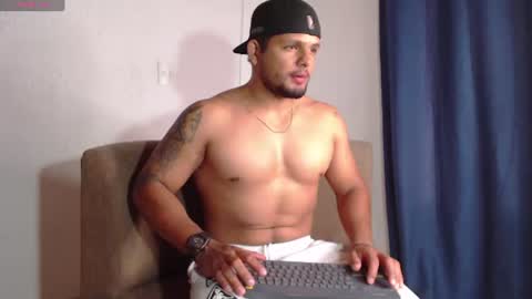 Stone Lee  online show from 07-22-26, 05:21