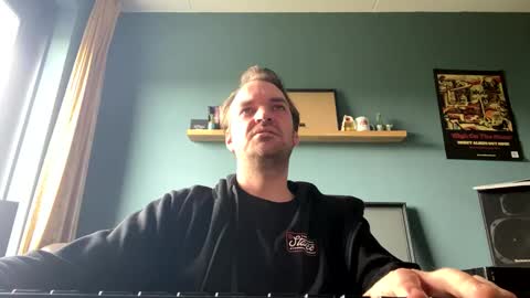 Stonerboner online show from 10-18-25, 01:45