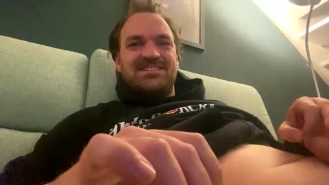 Snapshot of stonednboner chatting on 05-17-26, 12:19 Stonerboner online show from 05-17-26, 12:19
