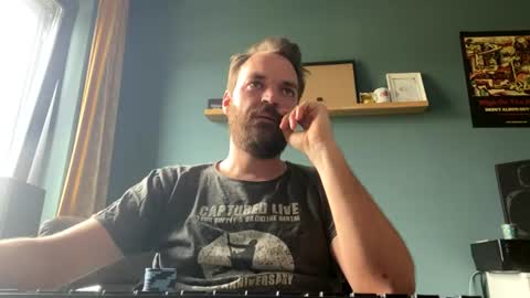Snapshot of stonednboner chatting on 07-08-26, 11:15 Stonerboner online show from 07-08-26, 11:15