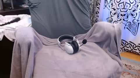Snapshot of stonerbear42 chatting on 05-11-26, 02:45 Stonerbear42 online show from 05-11-26, 02:45