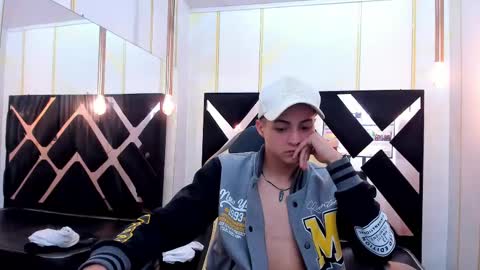 Snapshot of stonne69 chatting on 02-19-25, 12:03 stonne69 online show from 02-19-25, 12:03