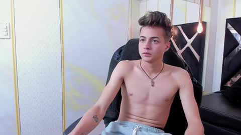 Snapshot of stonne69 chatting on 03-05-25, 08:00 stonne69 online show from 03-05-25, 08:00