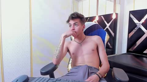 Snapshot of stonne69 chatting on 03-08-25, 06:37 stonne69 online show from 03-08-25, 06:37