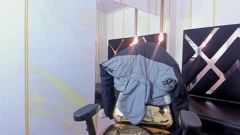 Snapshot of stonne69 chatting on 03-12-25, 01:19 stonne69 online show from 03-12-25, 01:19