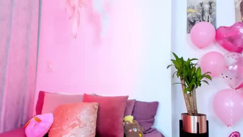 Snapshot of stormirusso chatting on 02-03-25, 02:36 Mar online show from 02-03-25, 02:36