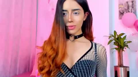 Snapshot of stormirusso chatting on 02-05-25, 02:51 Mar online show from 02-05-25, 02:51