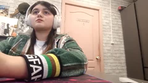 Snapshot of stormylukacs chatting on 02-28-26, 01:45 Jasmin online show from 02-28-26, 01:45