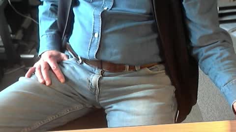 Dave online show from 04-03-26, 01:53