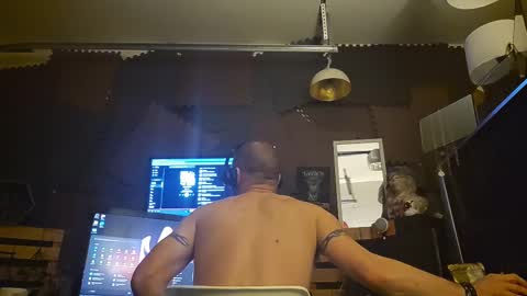 Str8 online show from 02-28-25, 08:53