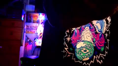 Snapshot of str8foryouguy chatting on 12-17-25, 06:41 Str8 online show from 12-17-25, 06:41