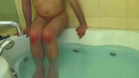 Snapshot of str8hole5050 chatting on 06-01-26, 10:44 yungSrt8 online show from 06-01-26, 10:44